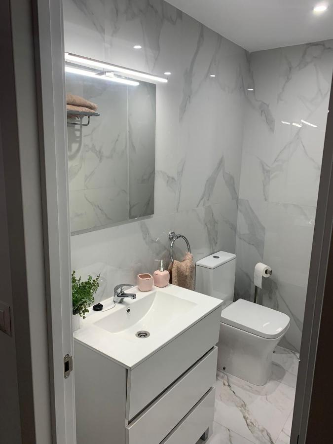 Los Boliches Holidays Suites Фуeнхирола Екстериор снимка