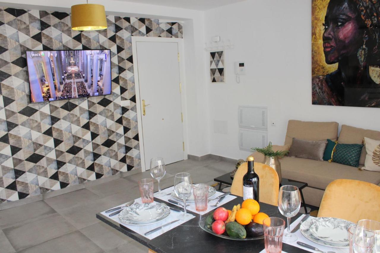 Los Boliches Holidays Suites Фуeнхирола Екстериор снимка